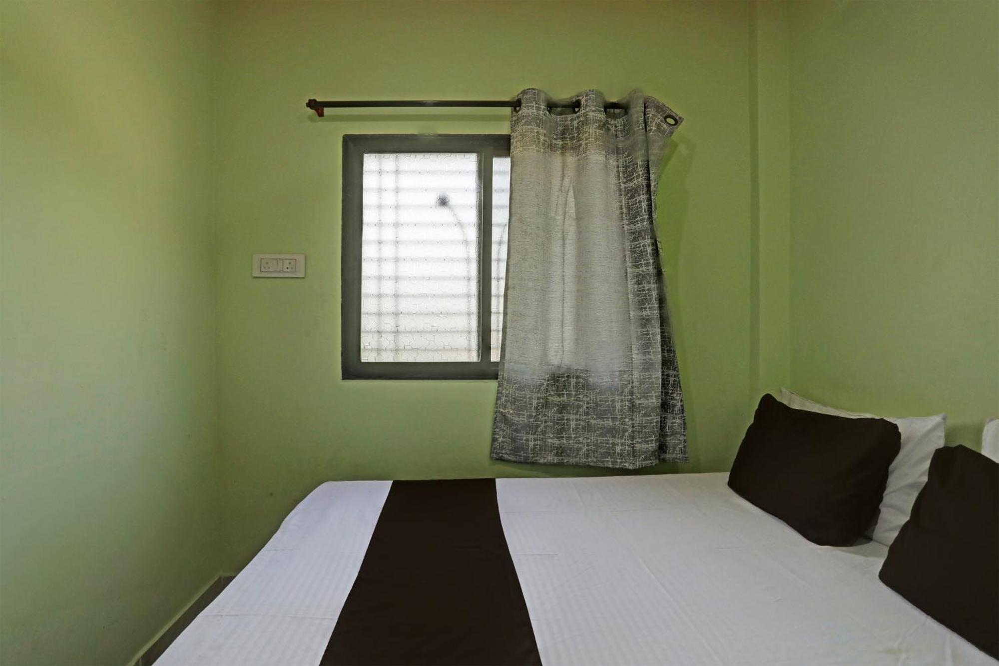 Chandrapur Spot On Hotel Leo Star מראה חיצוני תמונה