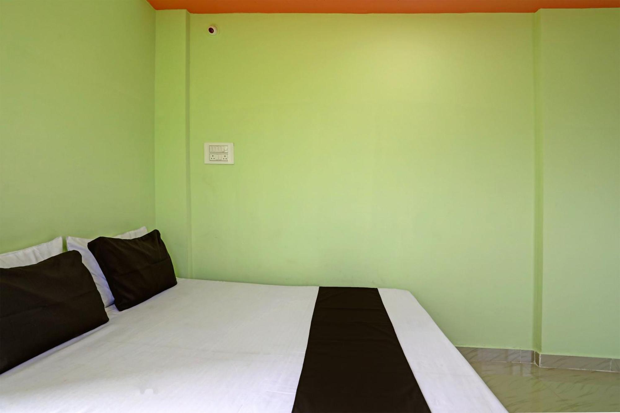 Chandrapur Spot On Hotel Leo Star מראה חיצוני תמונה