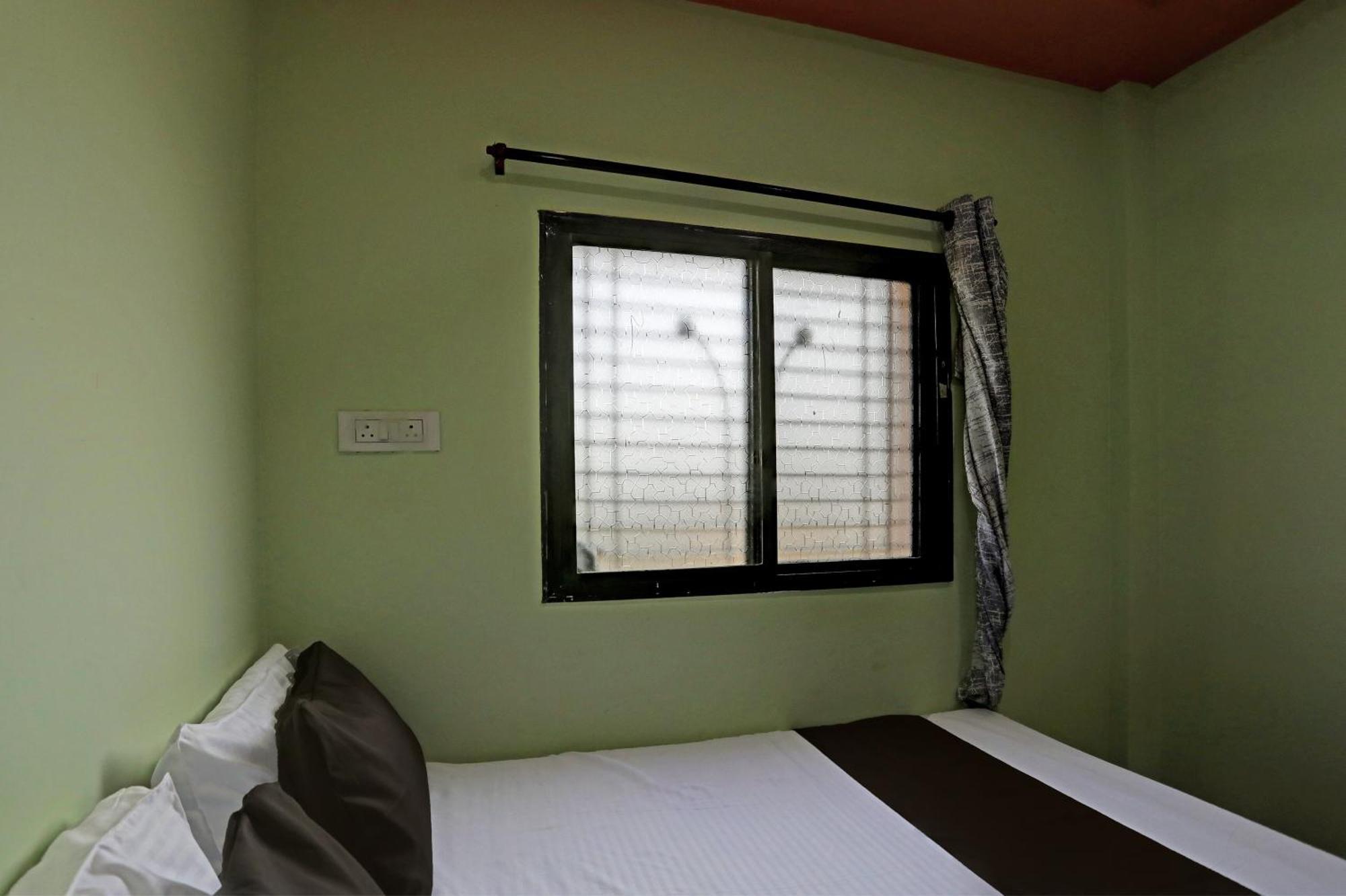 Chandrapur Spot On Hotel Leo Star מראה חיצוני תמונה